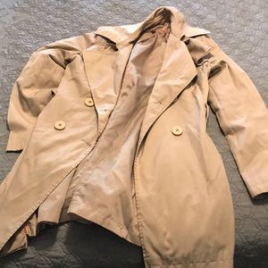 Pleated Trenchcoat sz. S
